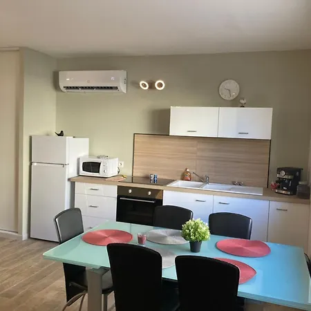 Orange Centre Apartment